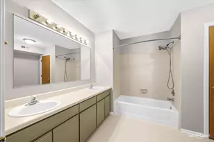 868 Quin Ct, Naperville, IL 60563 - Photo 11