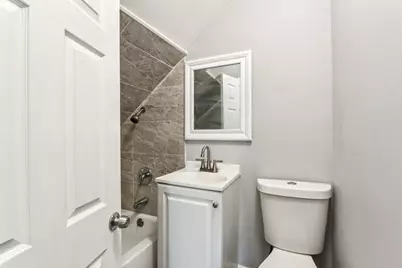 9720 S Exchange Avenue, Chicago, IL 60617 - Photo 11