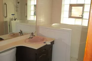 942 Bellwood Ave, Bellwood, IL 60104 - Photo 15