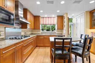 [Address not provided], Chicago, IL 60611 - Photo 11