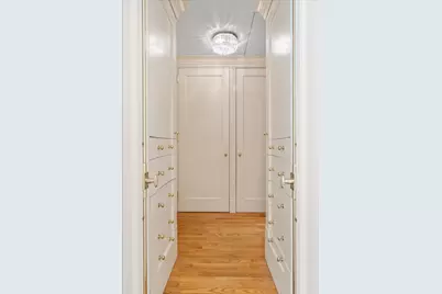 [Address not provided], Chicago, IL 60611 - Photo 17