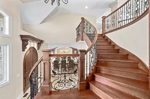 17W033 87th St, Willowbrook, IL 60527 - Photo 11