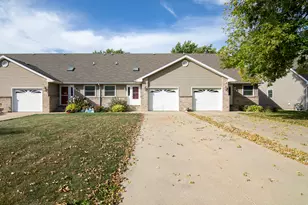 1372 Armour Rd, Bourbonnais, IL 60914 - Photo 1