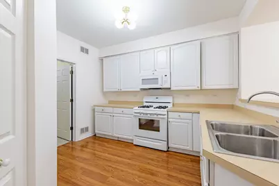 2965 Stockton Court #2965, Naperville, IL 60564 - Photo 5