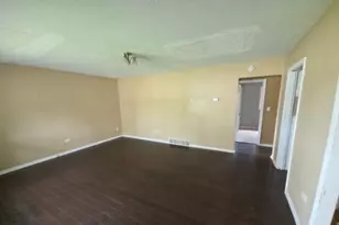 1031 Blackhawk Dr, University Park, IL 60484 - Photo 3