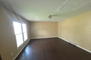 1031 Blackhawk Dr, University Park, IL 60484 - Photo 3