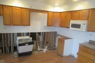 1031 Blackhawk Dr, University Park, IL 60484 - Photo 5
