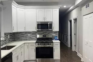 8509 S Brandon Ave, Chicago, IL 60617 - Photo 3