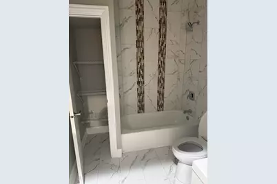 8509 S Brandon Avenue, Chicago, IL 60617 - Photo 5