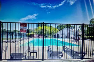 18600 Village West Dr, Hazel Crest, IL 60429 - Photo 21