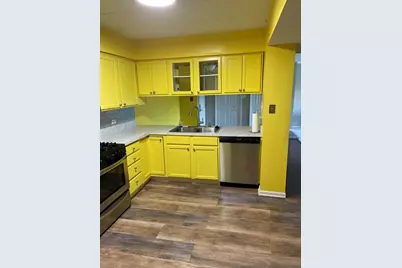 18600 Village West Drive #310, Hazel Crest, IL 60429 - Photo 9