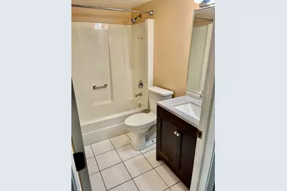 18600 Village West Drive #310, Hazel Crest, IL 60429 - Photo 15