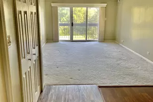 18600 Village West Dr, Hazel Crest, IL 60429 - Photo 5