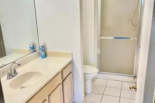 18600 Village West Dr, Hazel Crest, IL 60429 - Photo 13