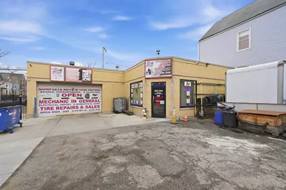 3824 W Diversey Avenue, Chicago, IL 60647 - Photo 1