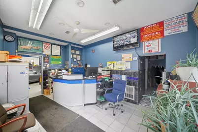 3824 W Diversey Avenue, Chicago, IL 60647 - Photo 3