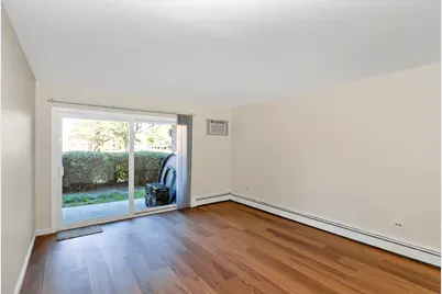 1085 Higgins Quarters Drive #104, Hoffman Estates, IL 60194 - Photo 3