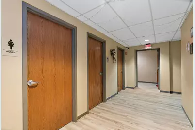425 W State Street, Sycamore, IL 60178 - Photo 23