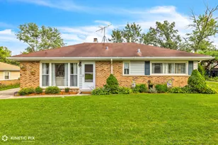 115 Shabbona Dr, Park Forest, IL 60466 - Photo 1