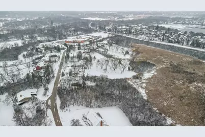 24334 N Grandview Drive, Lake Barrington, IL 60010 - Photo 5