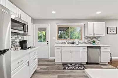 2N361 Diane Avenue, Glen Ellyn, IL 60137 - Photo 7