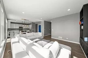 8010 Wood River St, Joliet, IL 60431 - Photo 11