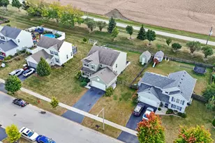 8010 Wood River St, Joliet, IL 60431 - Photo 3