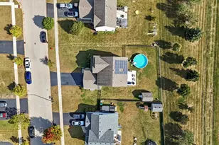 8010 Wood River St, Joliet, IL 60431 - Photo 7