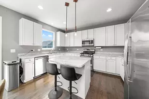 8010 Wood River St, Joliet, IL 60431 - Photo 13