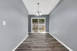 1225 N King Dr NE, South Holland, IL 60473 - Photo 5