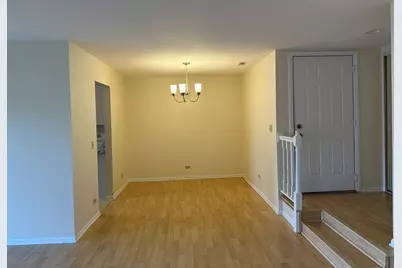 1250 N Streamwood Lane #338, Vernon Hills, IL 60061 - Photo 9