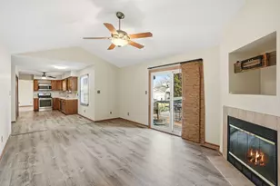 517 Hawthorne Ln, Peotone, IL 60468 - Photo 5