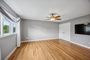 8909 Silverdale Dr, Orland Park, IL 60462 - Photo 5