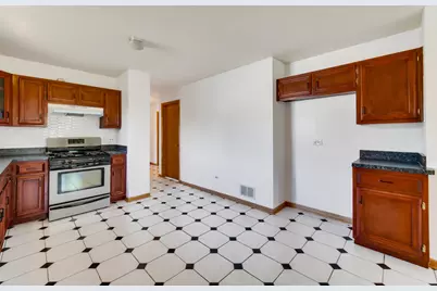 192 W 28th Street, South Chicago Heights, IL 60411 - Photo 5