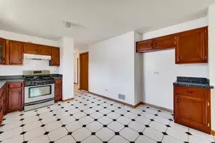 192 W 28th St, South Chicago Heights, IL 60411 - Photo 5