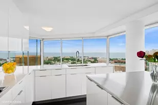 1720 Maple Ave, Evanston, IL 60201 - Photo 11