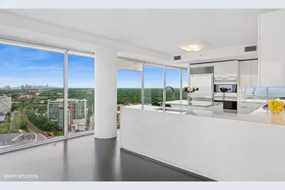 1720 Maple Avenue #2710, Evanston, IL 60201 - Photo 9