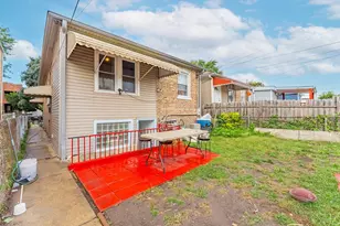 2541 N Mont Clare Ave, Chicago, IL 60707 - Photo 29