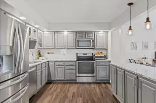 7 Briar Hill Cir, Champaign, IL 61822 - Photo 13