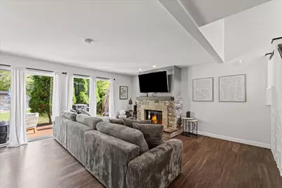 7 Briar Hill Circle #7, Champaign, IL 61822 - Photo 9