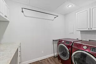 7 Briar Hill Cir, Champaign, IL 61822 - Photo 23