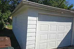 220 N Park Dr, Glenwood, IL 60425 - Photo 7