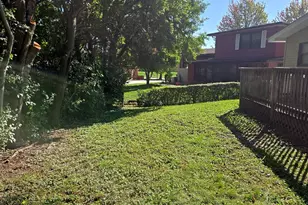 220 N Park Dr, Glenwood, IL 60425 - Photo 5