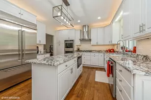 7310 Hillside Dr, Spring Grove, IL 60081 - Photo 5