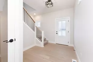 5214 Belvedere Dr, Bloomington, IL 61705 - Photo 3