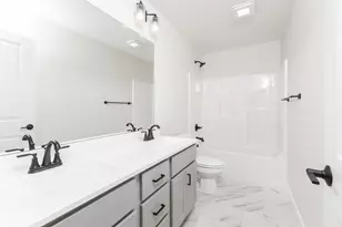 5214 Belvedere Dr, Bloomington, IL 61705 - Photo 33