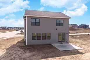 5214 Belvedere Dr, Bloomington, IL 61705 - Photo 47