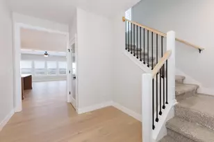 5214 Belvedere Dr, Bloomington, IL 61705 - Photo 5