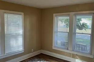 215 E Waupansie St, Dwight, IL 60420 - Photo 13