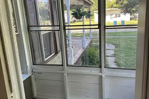 215 E Waupansie St, Dwight, IL 60420 - Photo 11